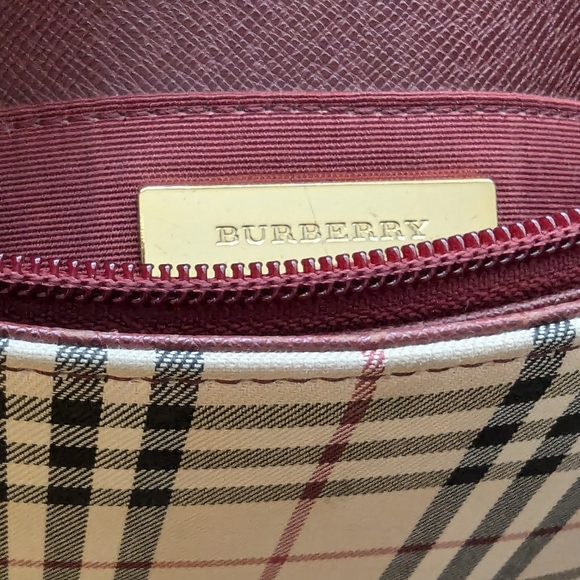 Burberry Nova Check Bucket Tote Bag with COA - Picture 9 of 11